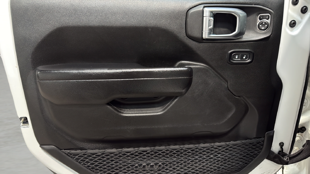 Used 2023 Jeep Wrangler Unlimited Sport AWD/4WD image 19