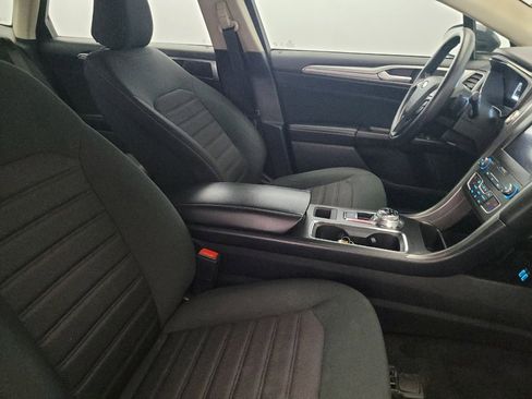 Used 2020 Ford Fusion SE image 21