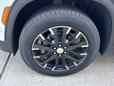 New 2026 Chevrolet Traverse LT w/ Enhanced Driving Package image 12