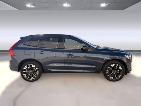 Used 2026 Volvo XC60 B5 Plus w/ Protection Package Premier AWD/4WD image 7