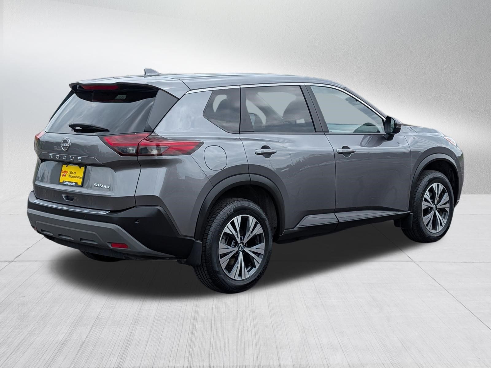 Used 2023 Nissan Rogue SV AWD/4WD image 7