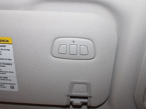 Used 2025 Lincoln Nautilus Premier AWD/4WD image 40