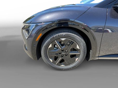 New 2026 Kia EV6 Wind RWD image 9