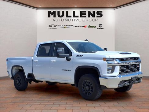 Used 2023 Chevrolet Silverado 2500 LT image 3