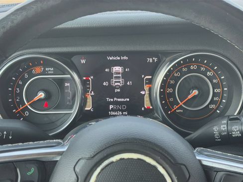 Used 2018 Jeep Wrangler Unlimited Sahara AWD/4WD image 34