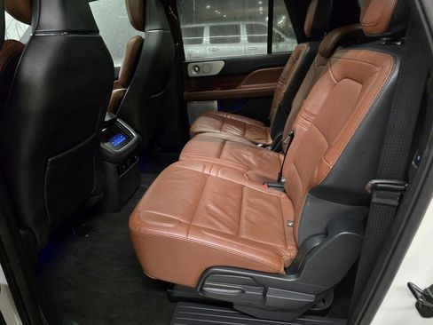 Used 2023 Lincoln Navigator L Reserve AWD/4WD image 37