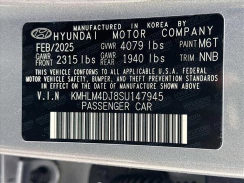 New 2025 Hyundai Elantra SEL image 18