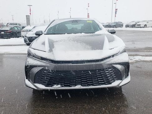 Used 2025 Toyota Corolla LE image 2