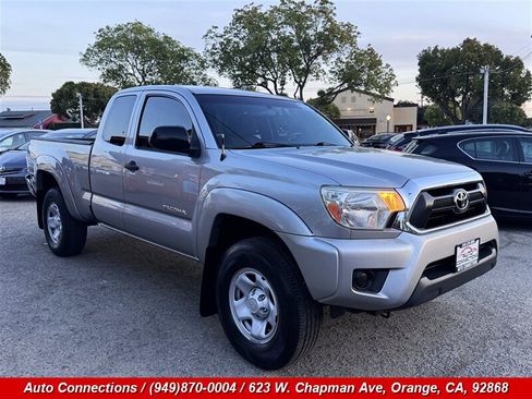 Used 2015 Toyota Tacoma PreRunner w/ SR5 Package image 1