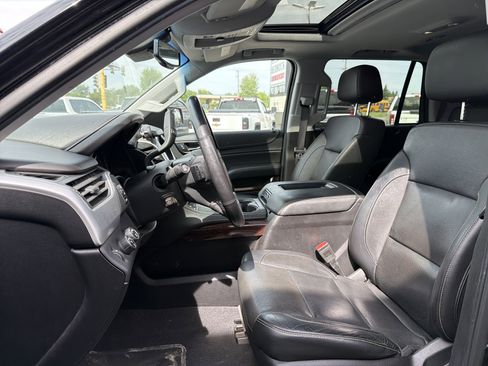 Used 2019 GMC Yukon SLT AWD/4WD image 3