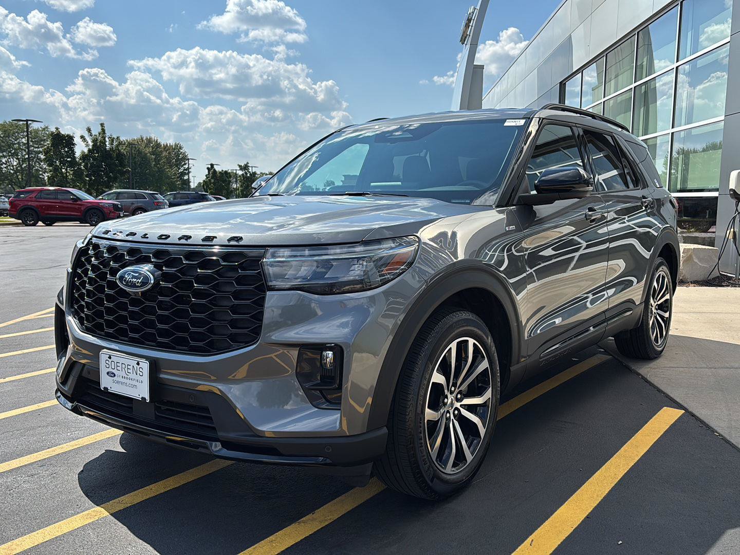 Certified 2026 Ford Explorer ST-Line AWD/4WD image 3