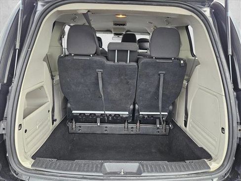 Used 2019 Dodge Grand Caravan SE w/ UConnect Hands-Free Group FWD image 6