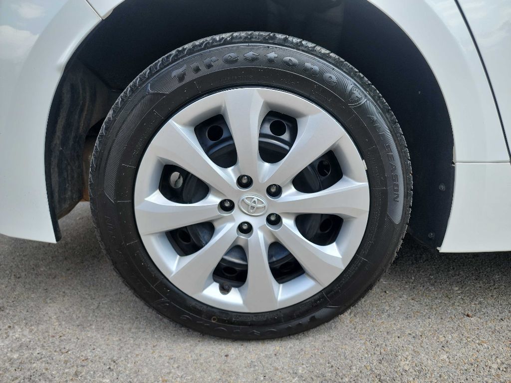 Used 2023 Toyota Corolla LE FWD image 11