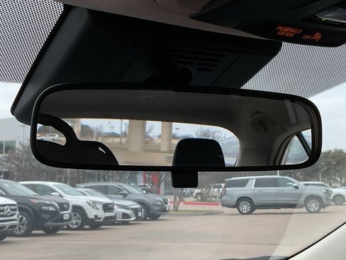 Used 2025 Toyota Corolla LE image 26