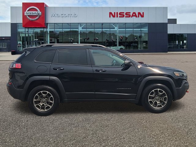 Used 2020 Jeep Cherokee Trailhawk w/ Cold Weather Group AWD/4WD image 8