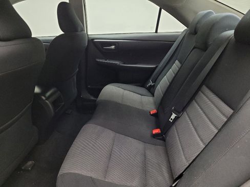 Used 2017 Toyota Camry LE FWD image 18