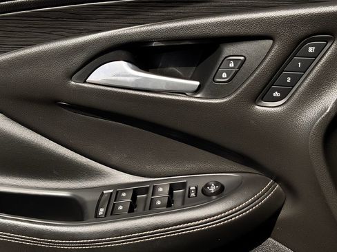 Used 2017 Buick Envision Essence w/ LPO, Hit The Road Package FWD image 22