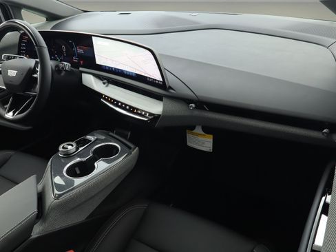 New 2026 Cadillac Optiq Sport 1 image 22