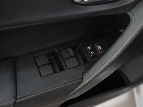 Used 2017 Toyota Corolla XLE FWD image 18