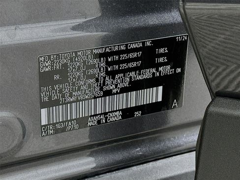 Used 2025 Toyota RAV4 XLE image 28