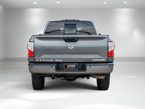 Used 2017 Nissan Titan PRO-4X w/ Pro-4x Convenience Package AWD/4WD image 7