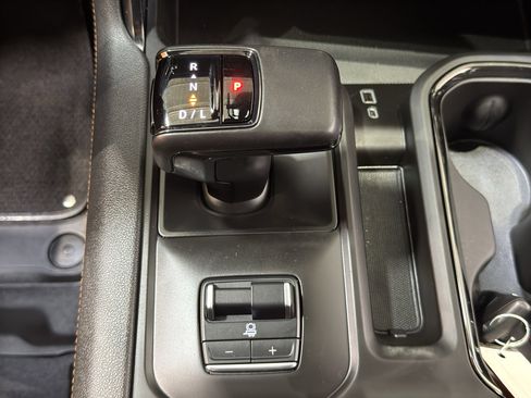 Used 2022 GMC Sierra 1500 AT4 w/ AT4 Premium Package AWD/4WD image 36