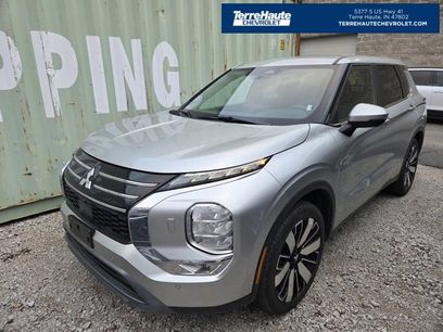 Used 2025 Mitsubishi Outlander SE