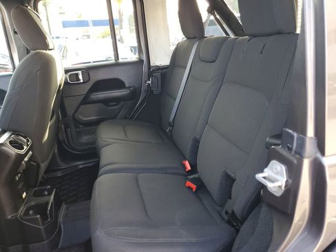 Used 2021 Jeep Wrangler Unlimited Sahara image 13