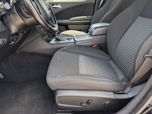 Used 2023 Dodge Charger SXT RWD image 15