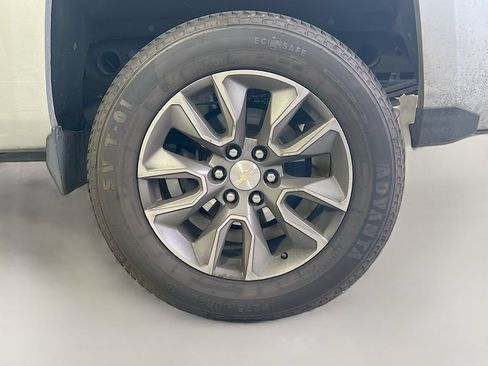 Used 2014 Chevrolet Silverado 1500 LT w/ LT Convenience Package RWD image 8