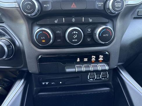 Used 2019 RAM 1500 Big Horn AWD/4WD image 17
