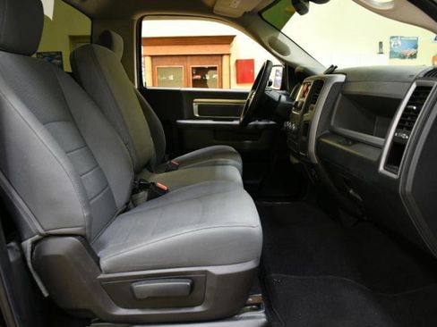 Used 2016 RAM 1500 Express RWD image 47
