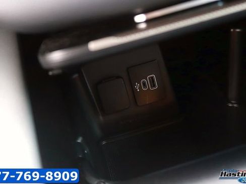 Certified 2025 Ford Explorer Active w/ Active Comfort Package image 23