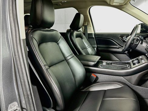 Used 2024 Lincoln Aviator AWD w/ Premium Package image 30