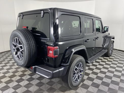 New 2026 Jeep Wrangler Sahara image 8
