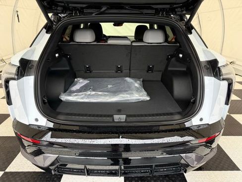 New 2026 Chevrolet Blazer EV SS image 4