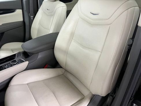 Certified 2023 Cadillac XT6 Premium Luxury w/ Technology Package image 16