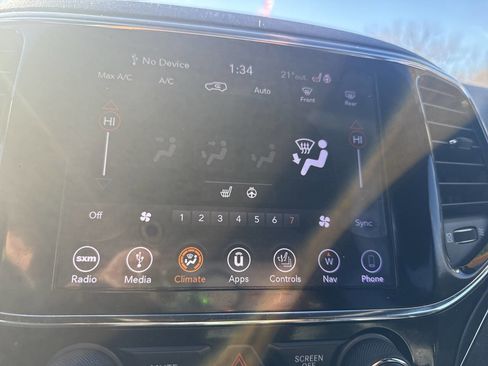 Used 2019 Jeep Grand Cherokee Limited image 43