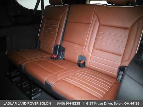 Used 2023 GMC Yukon XL Denali Ultimate AWD/4WD image 32