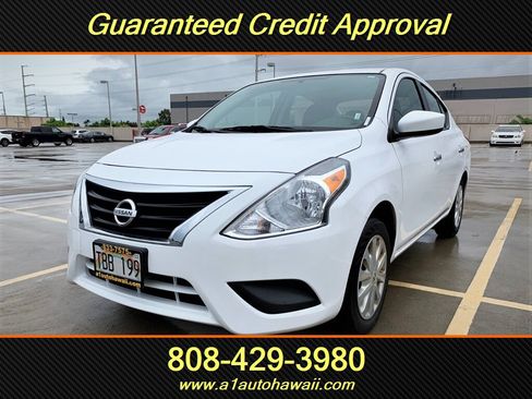 Used 2017 Nissan Versa SV FWD image 1