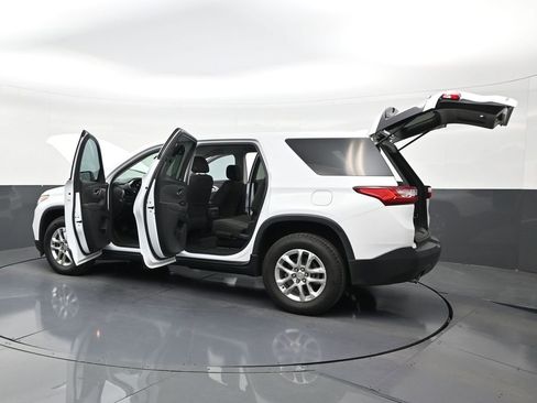 Used 2020 Chevrolet Traverse LS FWD image 31