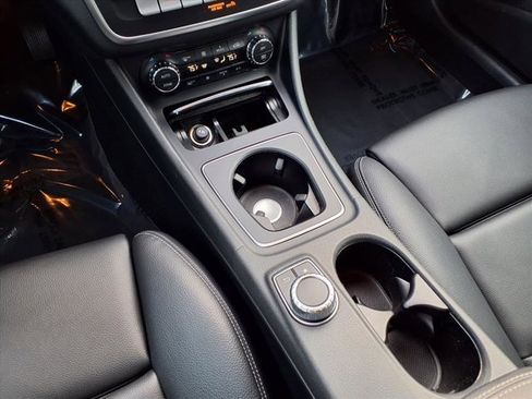 Used 2020 Mercedes-Benz GLA 250 image 6