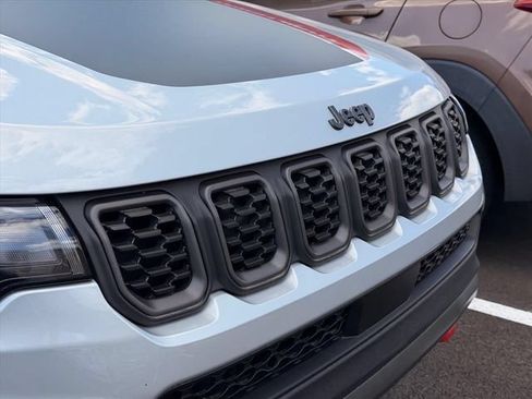 Used 2026 Jeep Compass Trailhawk AWD/4WD image 8