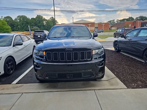 Used 2021 Jeep Grand Cherokee Limited w/ Quick Order Package 28K 80th AWD/4WD image 2