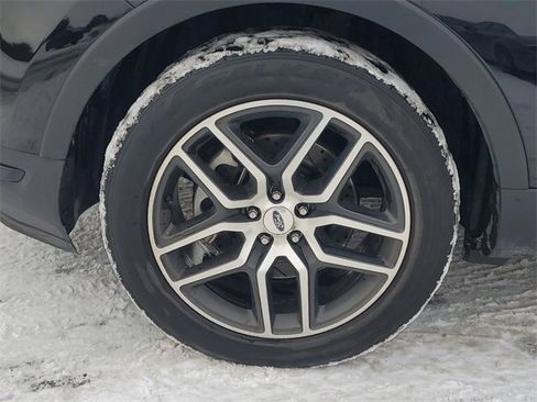 Used 2018 Ford Explorer Sport image 10