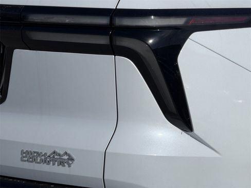 New 2026 Chevrolet Traverse High Country image 6