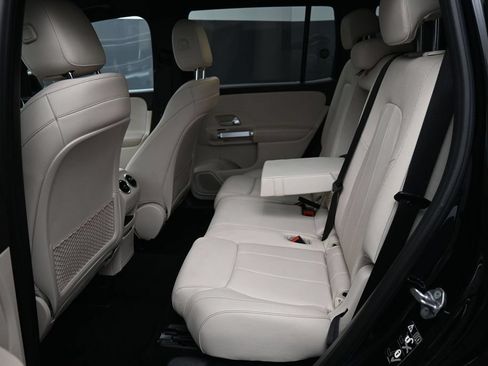 Used 2020 Mercedes-Benz GLB 250 4MATIC image 21