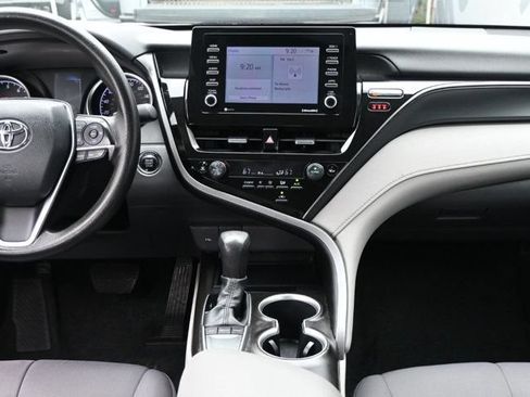 Used 2024 Toyota Camry LE w/ Convenience Package FWD image 8