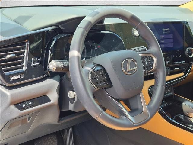 Used 2025 Lexus NX 250 FWD w/ Towing Package (2000 Lbs) image 3