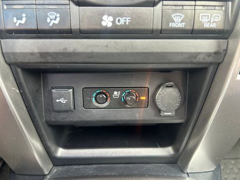Certified 2022 Toyota 4Runner Limited AWD/4WD image 29